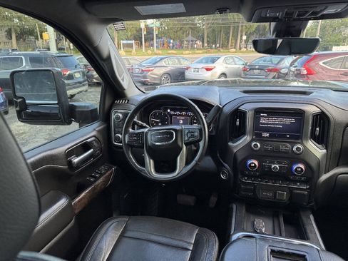 Used 2020 GMC Sierra 3500 Denali w/ Denali Ultimate Package AWD/4WD image 15
