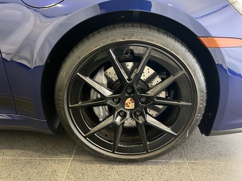 Certified 2025 Porsche 911 Carrera image 13