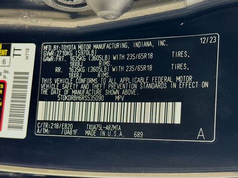 Certified 2024 Toyota Highlander XLE AWD/4WD image 28