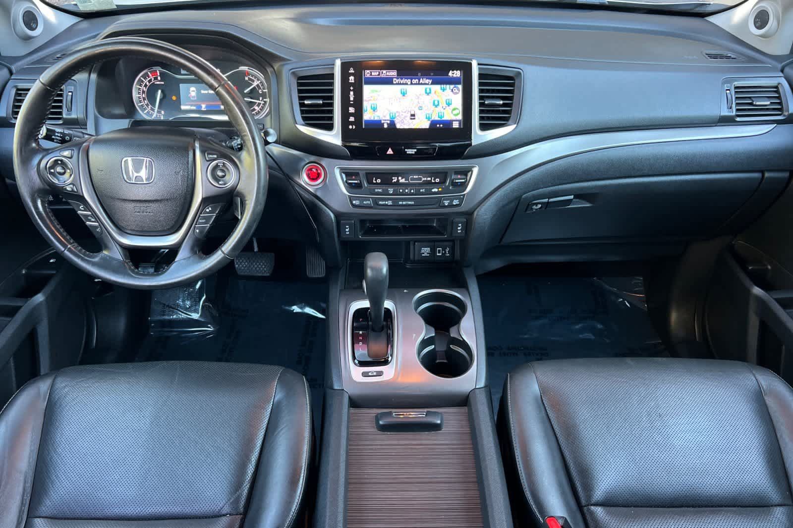 Used 2017 Honda Ridgeline RTL-T image 3