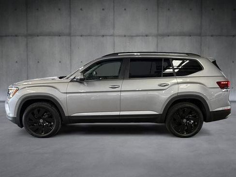 New 2026 Volkswagen Atlas SE FWD image 2