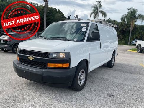 Used 2021 Chevrolet Express 2500 w/ Driver Convenience Package RWD image 1