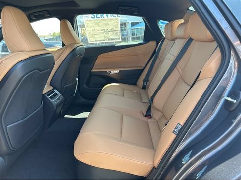 New 2026 Lexus ES 350e FWD image 18
