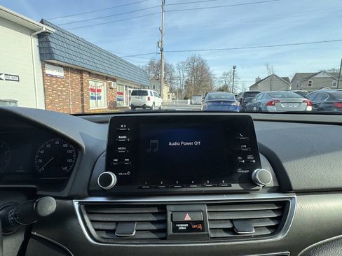 Used 2018 Honda Accord LX image 44