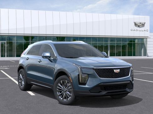 New 2025 Cadillac XT4 Premium Luxury w/ Cold Weather Package image 31