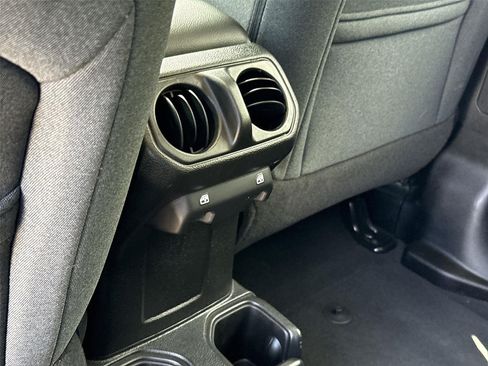 Used 2025 Jeep Wrangler Unlimited Sport AWD/4WD image 19