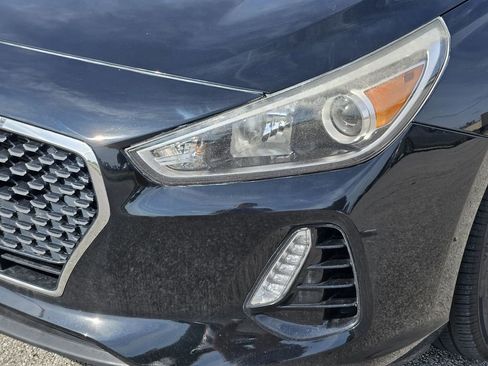 Used 2018 Hyundai Elantra GT FWD image 5