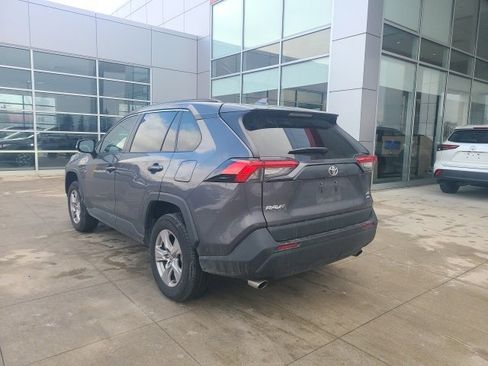 Used 2025 Toyota RAV4 XLE image 5