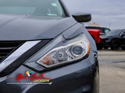 Used 2018 Nissan Altima 2.5 S w/ S Convenience Package image 4