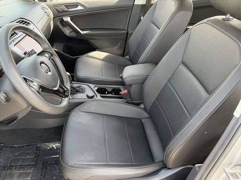 Used 2021 Volkswagen Tiguan SEL AWD/4WD image 21