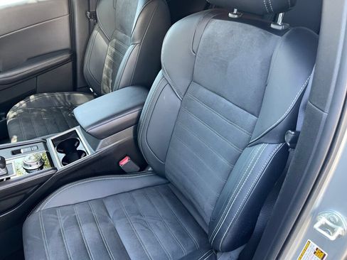 Used 2024 Mitsubishi Outlander SE FWD image 13