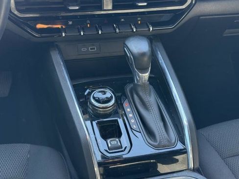 Used 2024 GMC Canyon Elevation w/ Convenience Package image 28