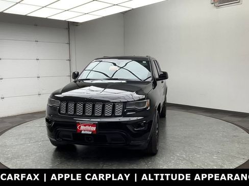 Used 2022 Jeep Grand Cherokee Laredo X AWD/4WD image 37