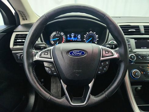 Used 2017 Ford Fusion SE w/ Equipment Group 201A AWD/4WD image 13