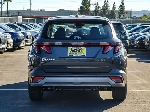 New 2026 Hyundai Tucson SE image 5