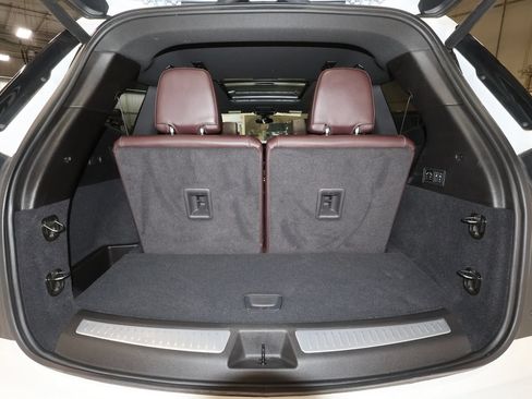 Certified 2024 Cadillac XT6 Premium Luxury AWD/4WD image 24