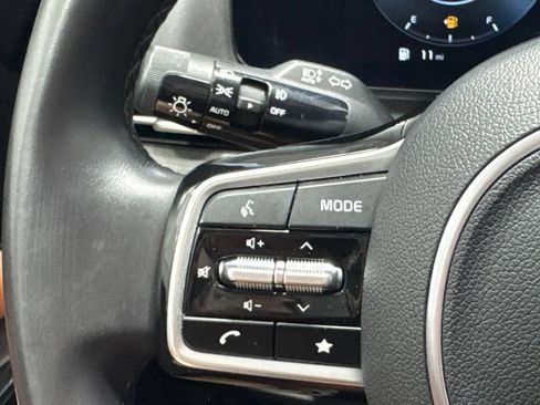 Used 2024 Kia Carnival SX FWD image 14