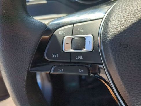 Used 2015 Volkswagen Jetta SE FWD image 25