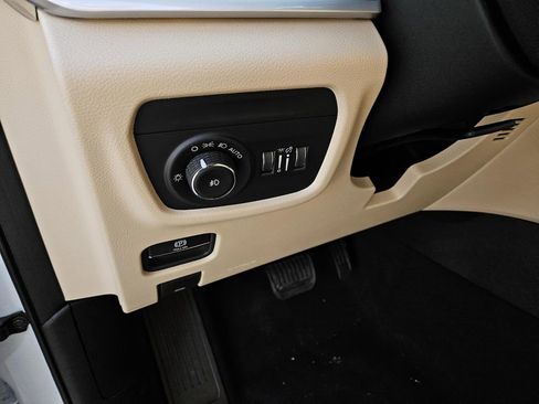 New 2026 Jeep Grand Cherokee L Limited RWD image 18