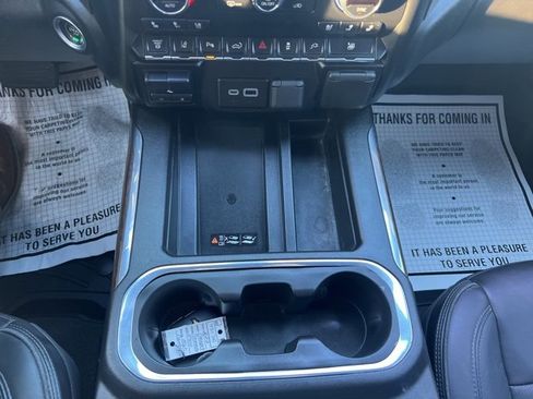 Used 2022 Chevrolet Silverado 2500 High Country image 26