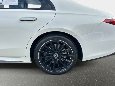 Certified 2023 Mercedes-Benz S 500 4MATIC image 9