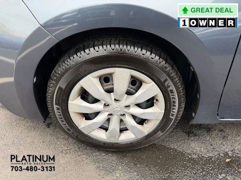 Used 2015 Toyota Corolla LE image 21