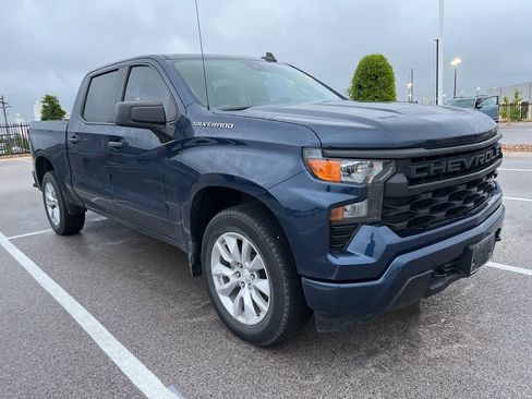 Used 2023 Chevrolet Silverado 1500 Custom RWD image 2