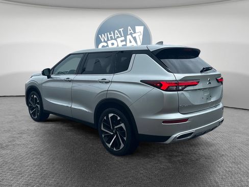 Used 2022 Mitsubishi Outlander SE AWD/4WD image 6