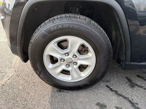 Used 2015 Jeep Grand Cherokee Laredo w/ Quick Order Package 23E image 25