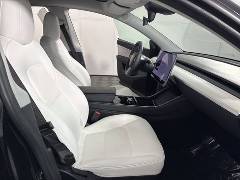 Used 2021 Tesla Model Y Long Range image 20