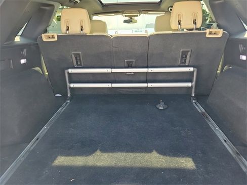 Used 2018 Cadillac XT5 Luxury w/ Driver Awareness Package image 12