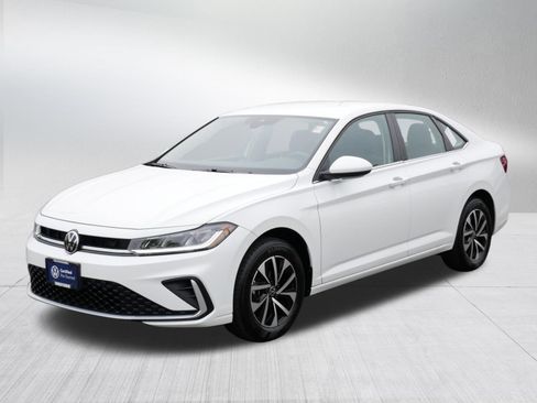 Certified 2025 Volkswagen Jetta S FWD image 3