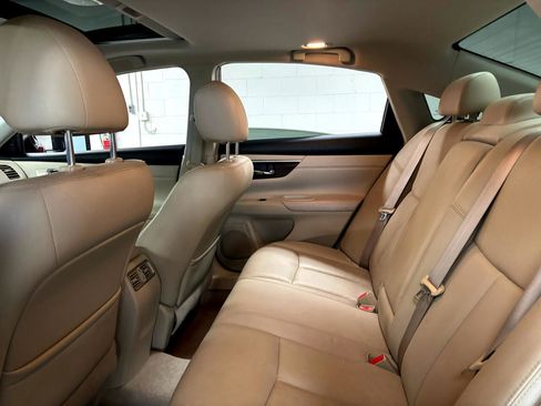 Used 2013 Nissan Altima 2.5 SL w/ Technology Pkg image 9