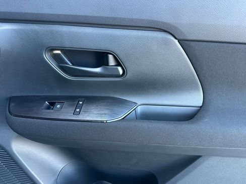 Certified 2025 Nissan Kicks S image 20