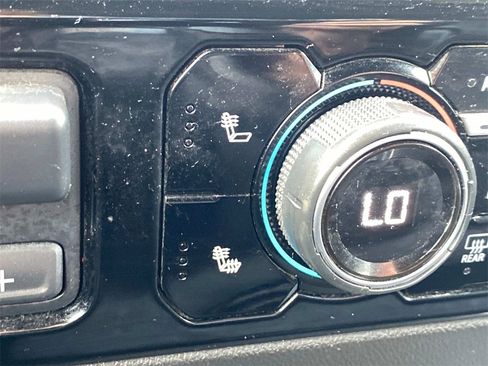 Used 2024 Chevrolet Silverado 2500 LT image 29