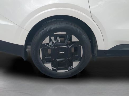New 2026 Kia Carnival EX FWD image 11