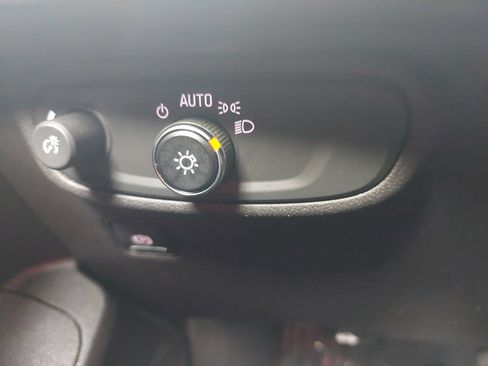 Used 2020 GMC Terrain SLE w/ Elevation Edition FWD image 28