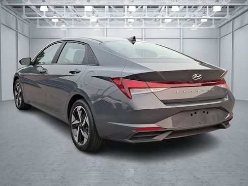 Certified 2023 Hyundai Elantra SEL w/ Convenience Package FWD image 4