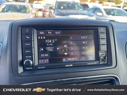 Used 2018 Dodge Grand Caravan SE w/ UConnect Hands-Free Group image 27