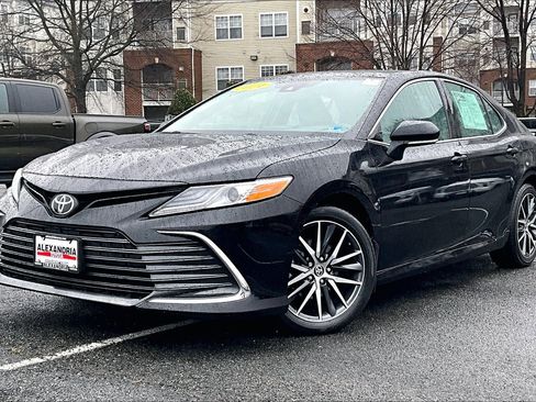 Used 2024 Toyota Camry XLE w/ Cold Weather Package image 1