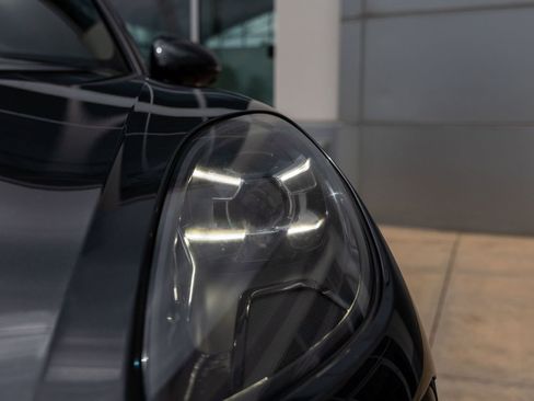 Used 2021 Porsche Macan AWD/4WD image 10