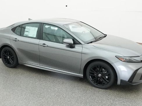 New 2026 Toyota Camry SE FWD image 24