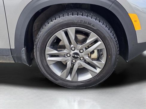 Used 2023 Kia Seltos LX image 5