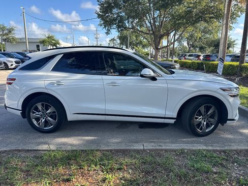 Used 2024 Genesis GV70 3.5T Sport AWD/4WD image 2