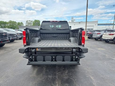 New 2026 Chevrolet Silverado 2500 ZR2 AWD/4WD image 9
