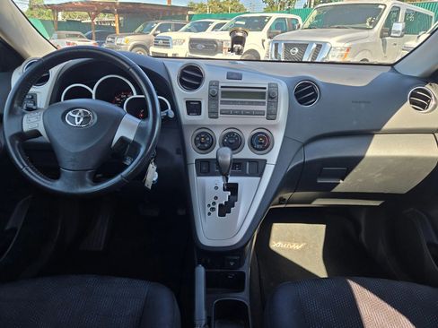 Used 2010 Toyota Matrix S image 18
