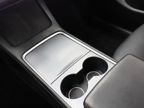 Used 2023 Tesla Model Y Long Range AWD/4WD image 19