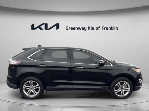 Used 2018 Ford Edge Titanium w/ Equipment Group 301A image 8