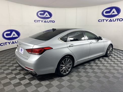 Used 2019 Genesis G80 5.0 Ultimate RWD image 3