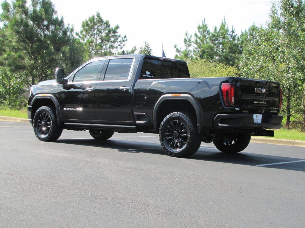 Used 2023 GMC Sierra 3500 Denali w/ Denali Black Diamond Edition AWD/4WD image 7